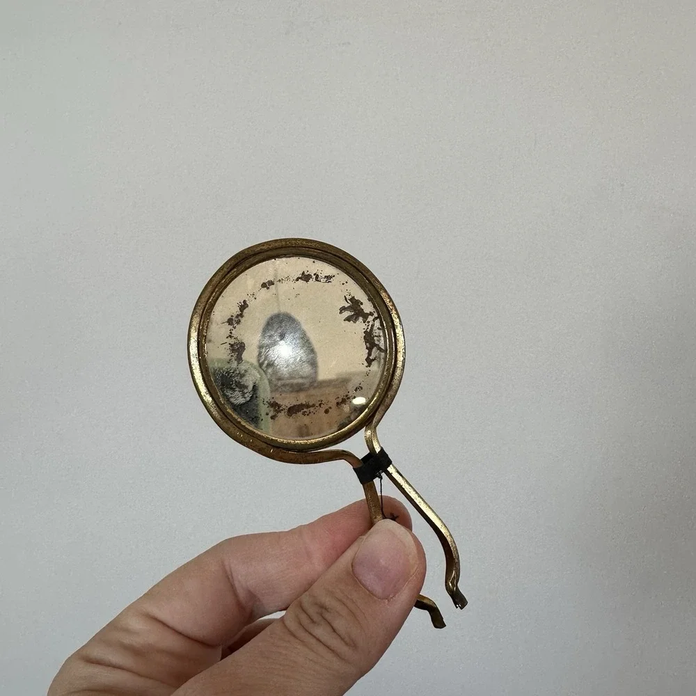 VTG Art Nouveau Small Hand Mirror‎ Gold Lady's Face Purse